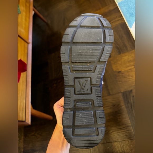 Louis Vuitton Lace Up Sneaker - Picture 6 of 7